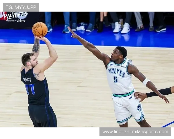 东契奇后撤三分出手命中，独行侠再度反超